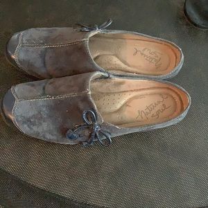 Navy blue slides by Natural Sole